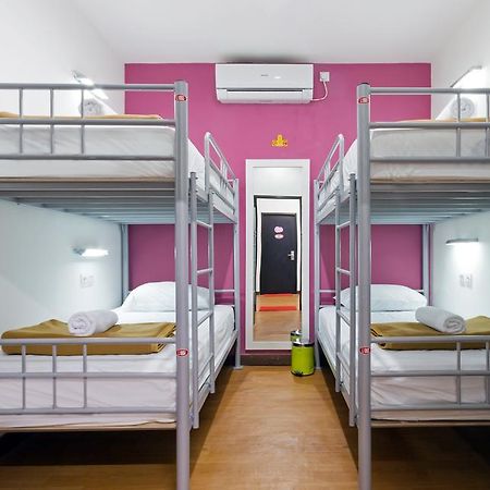 Cx Hostel Kuta Raya Eksteriør bilde
