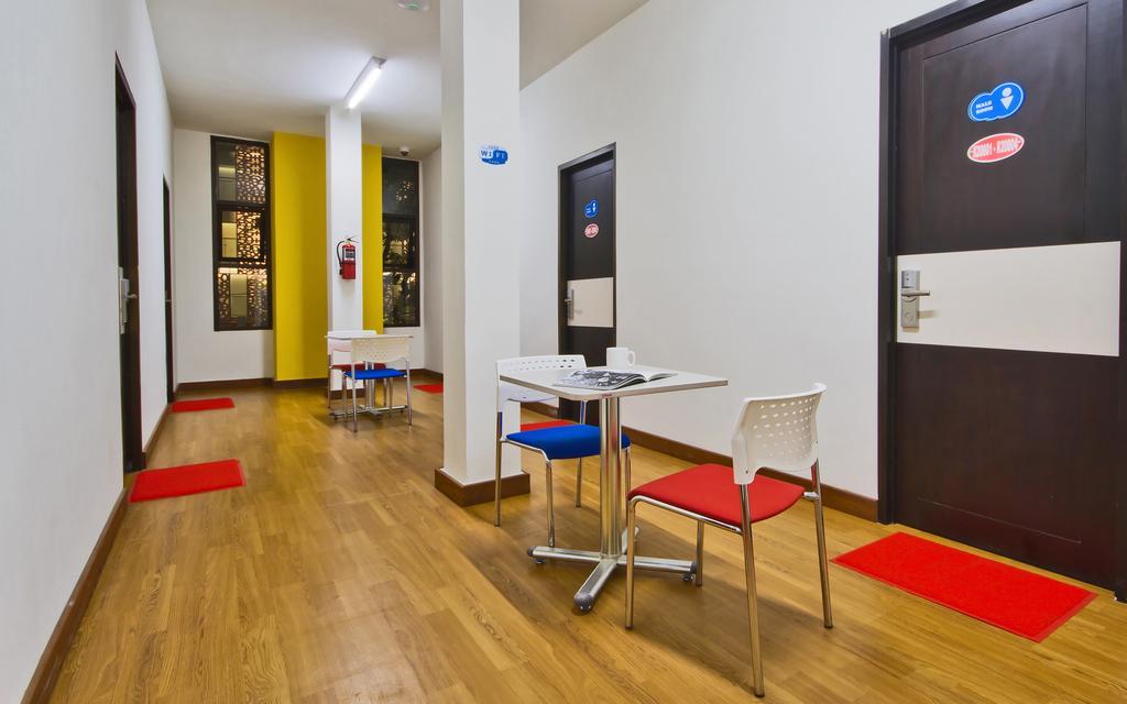 Cx Hostel Kuta Raya Eksteriør bilde
