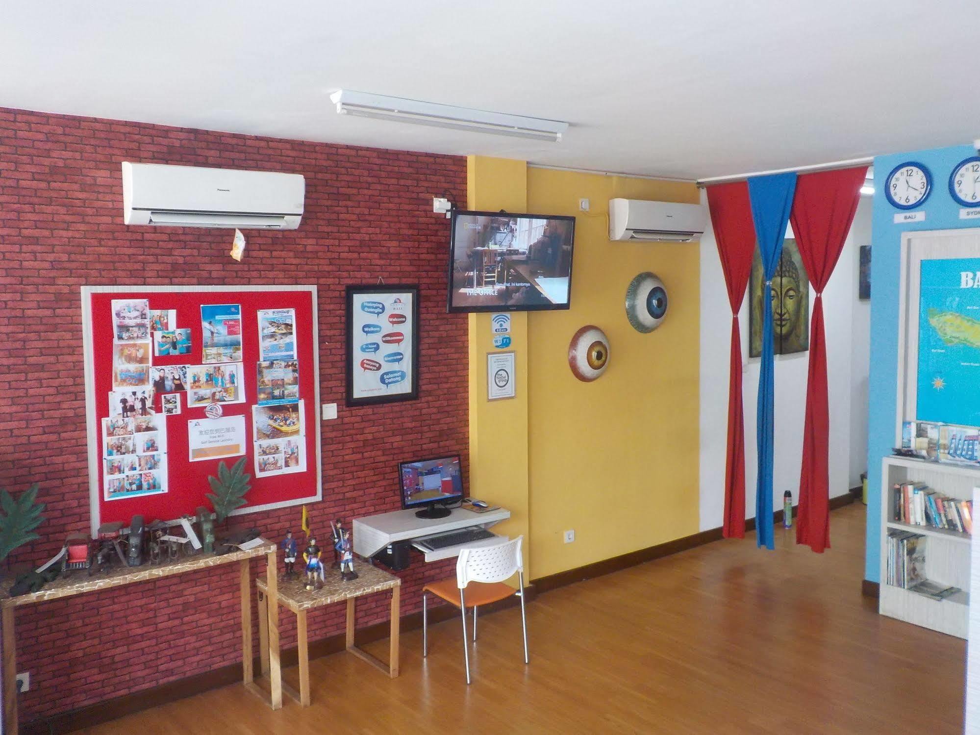 Cx Hostel Kuta Raya Eksteriør bilde