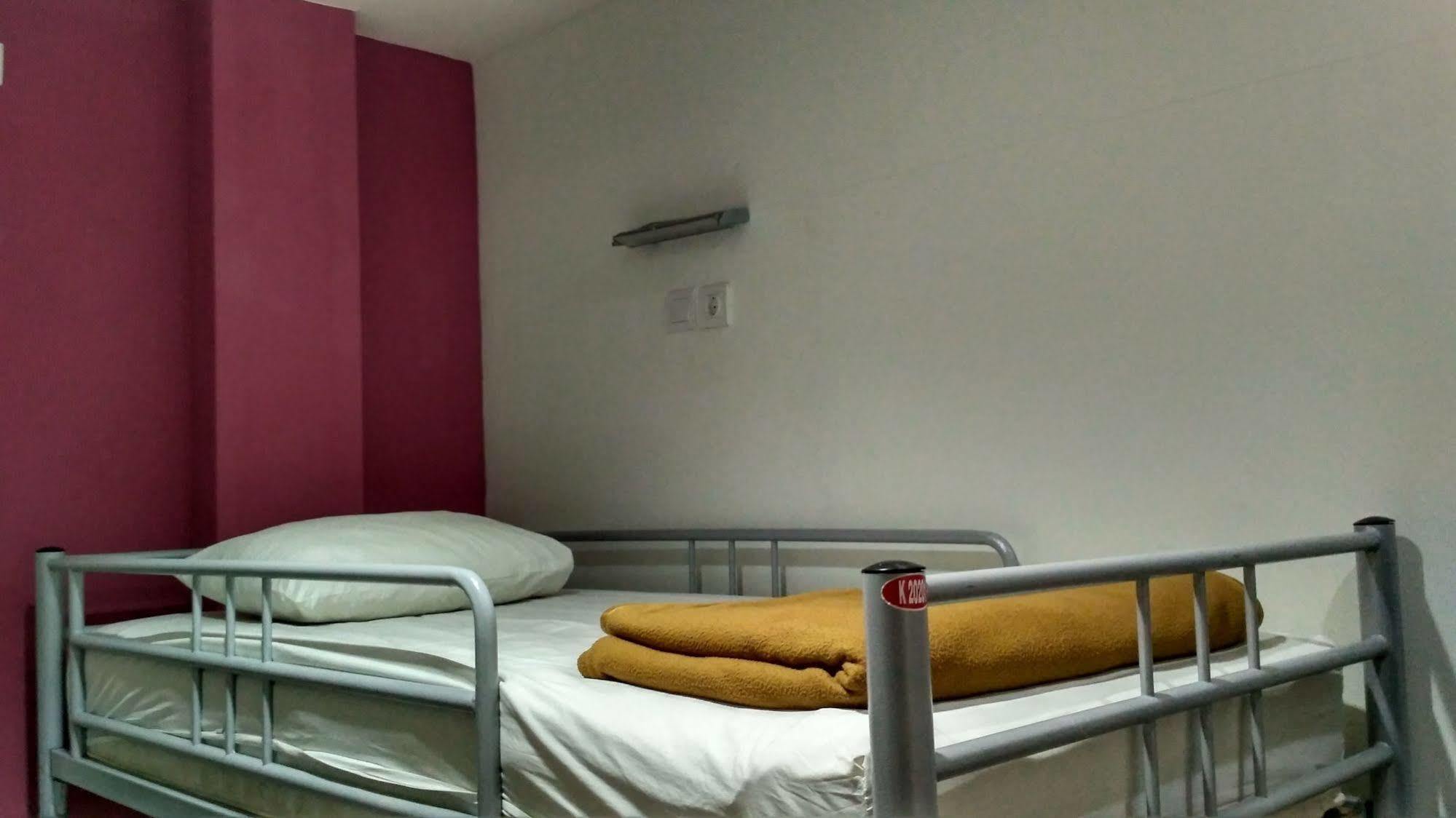 Cx Hostel Kuta Raya Eksteriør bilde