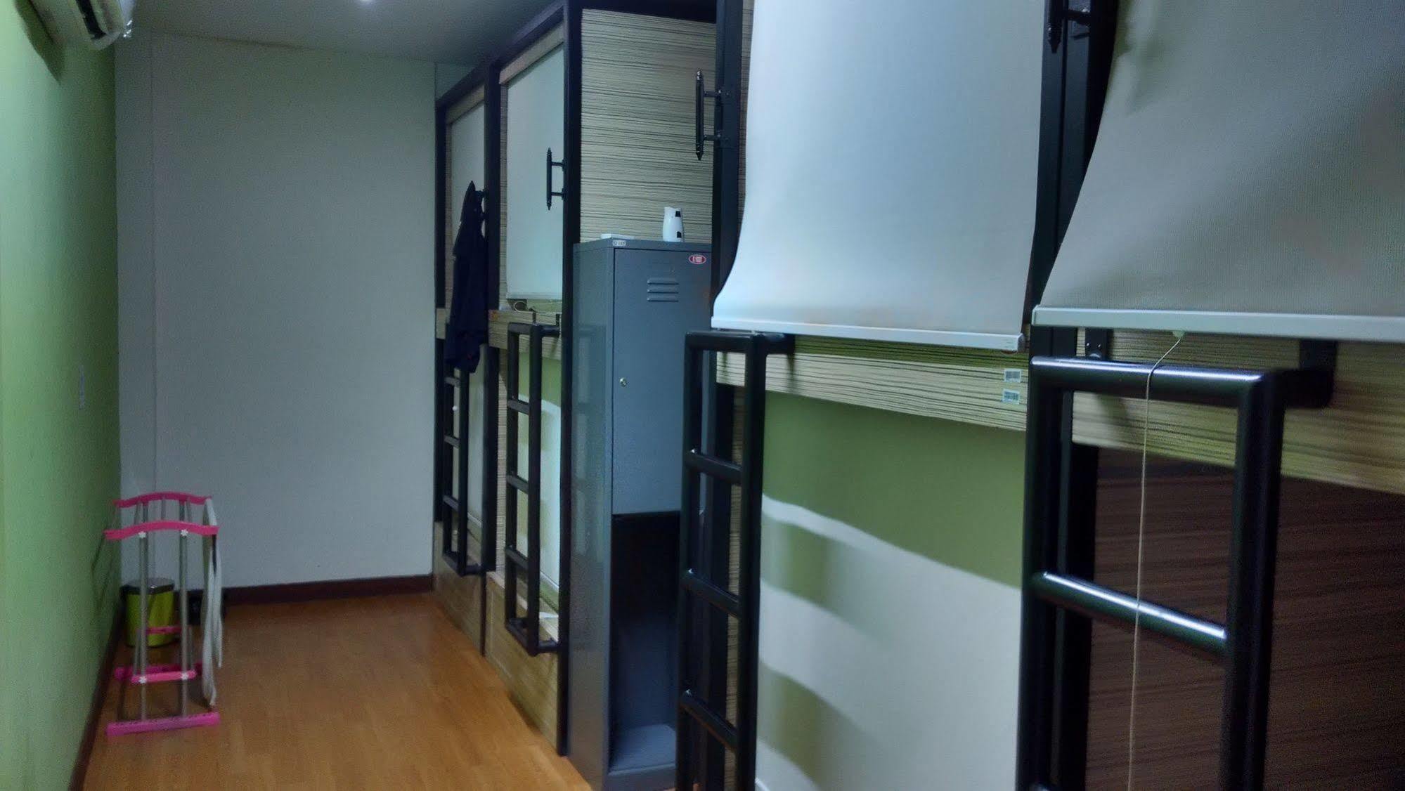 Cx Hostel Kuta Raya Eksteriør bilde