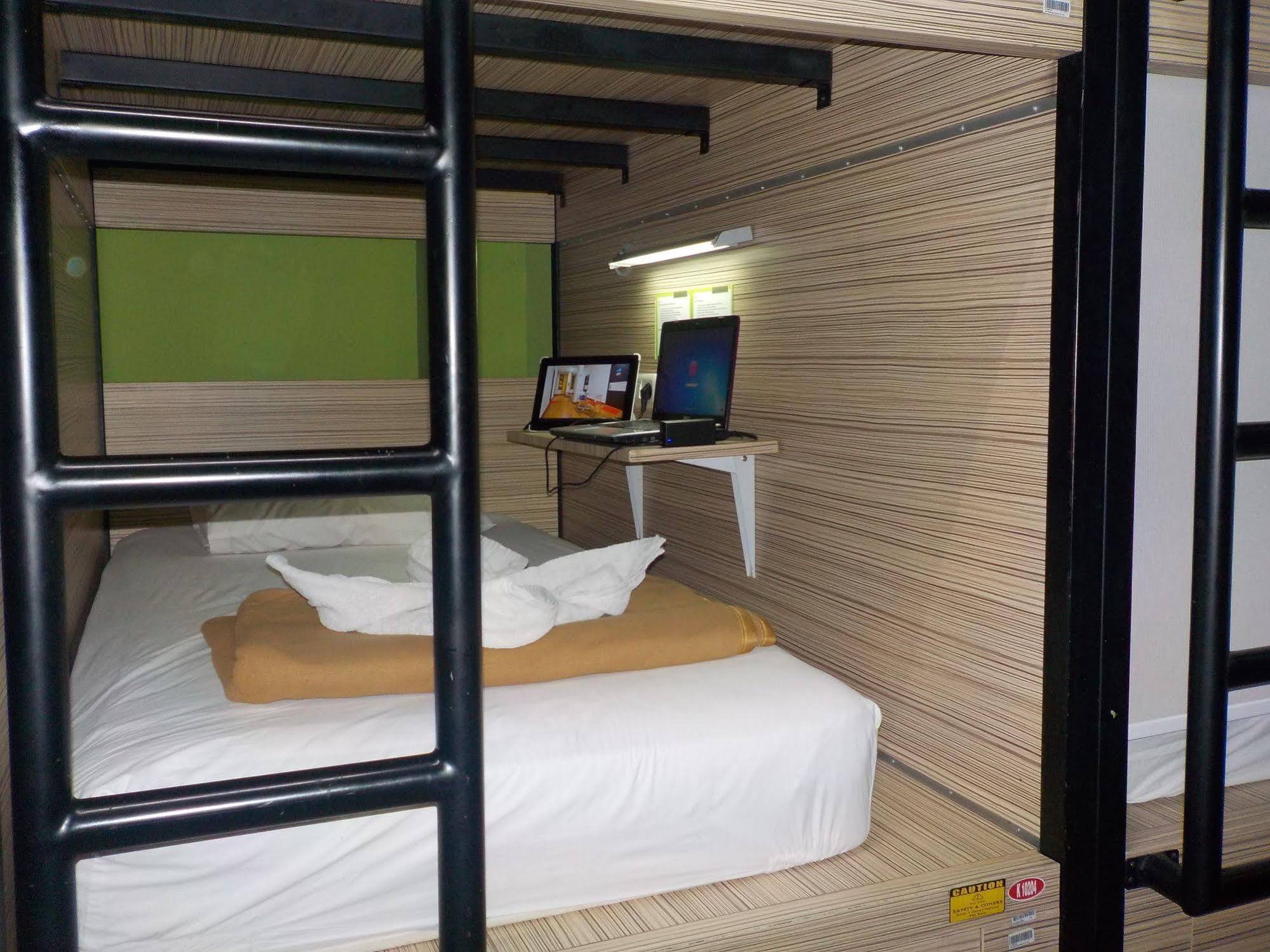 Cx Hostel Kuta Raya Eksteriør bilde